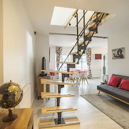 Duplex Saussier- Centre Historique - Ideal Groupe דירה טרואה